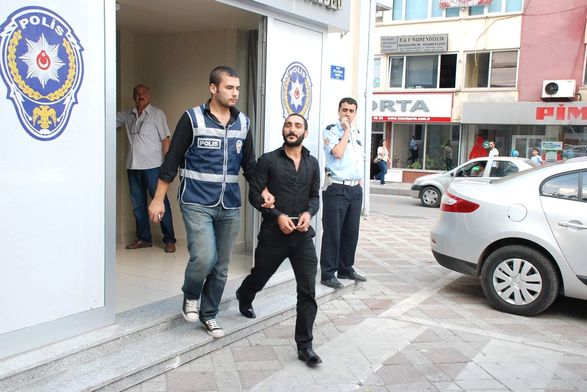 Telefon Yerine Cinsel Gücü Artırıcı Hap Gönderdiler