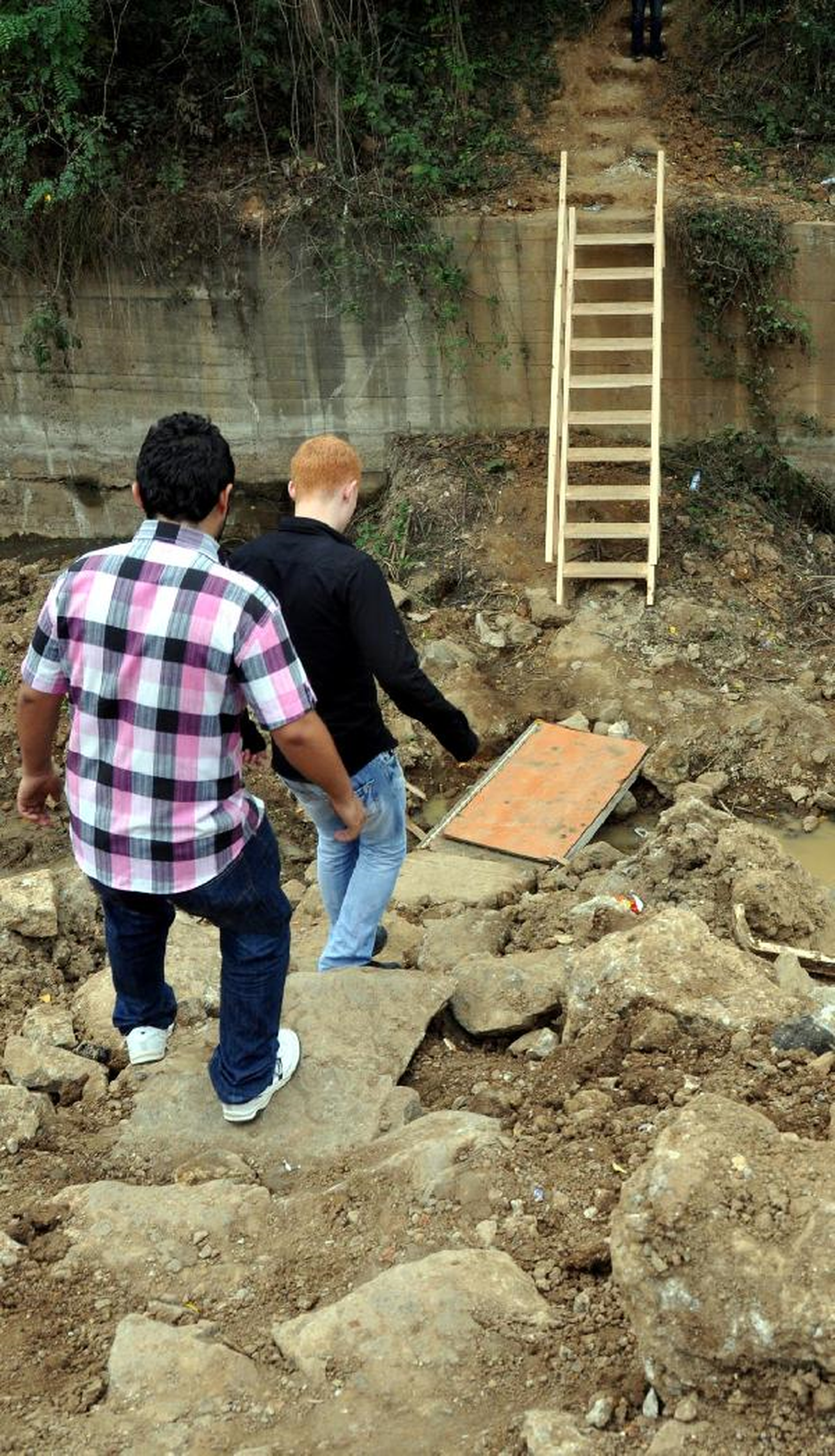 Trabzon\'da Ktü\'lü Öğrencilerin Yol Çilesi