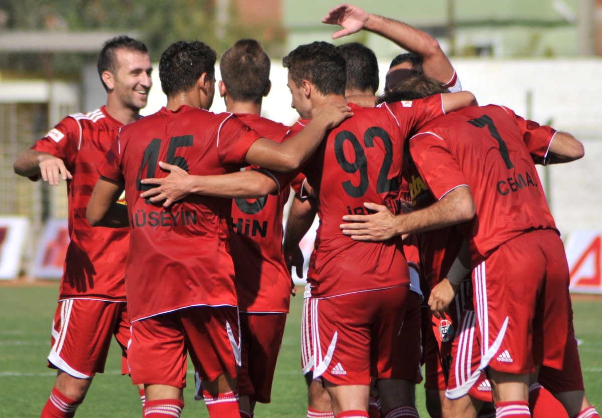 Turgutluspor 3 Puana Kilitlendi