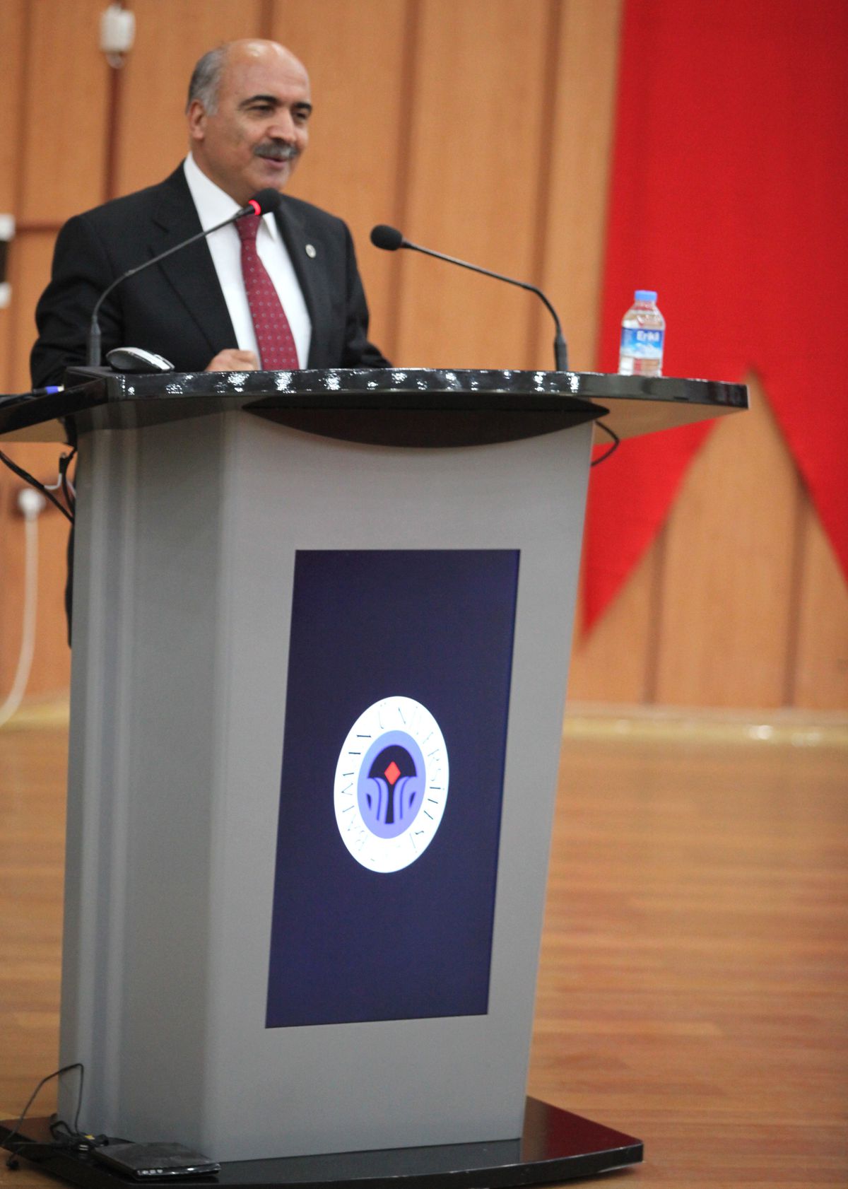 Ünak Konferansı Başladı