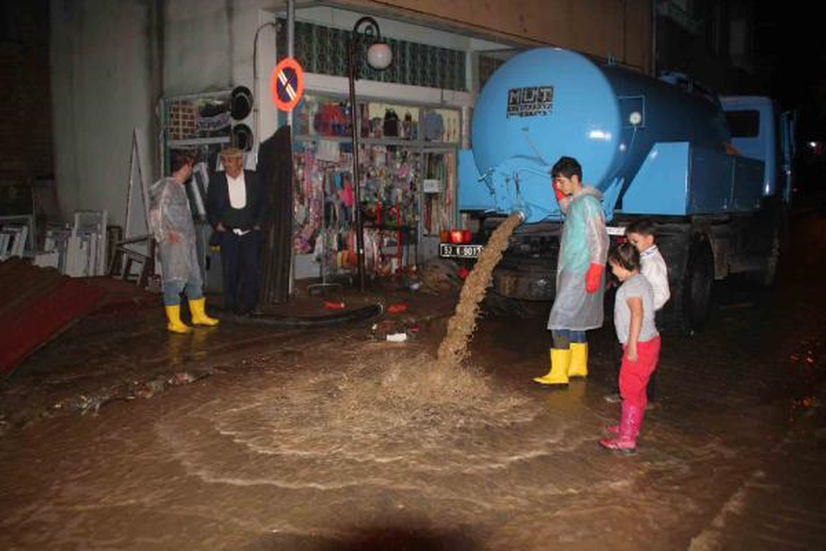 "Selden 120 İşyeri ve 20 Araç Etkilendi"