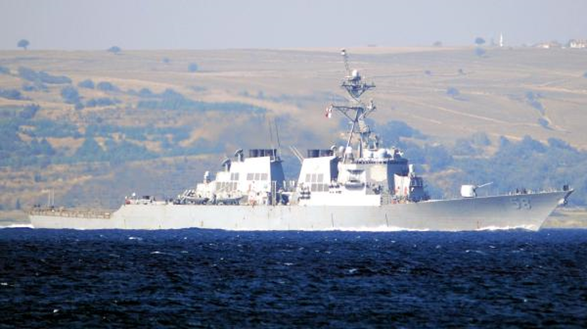 Boğaz\'da Amerikan Savaş Gemisi