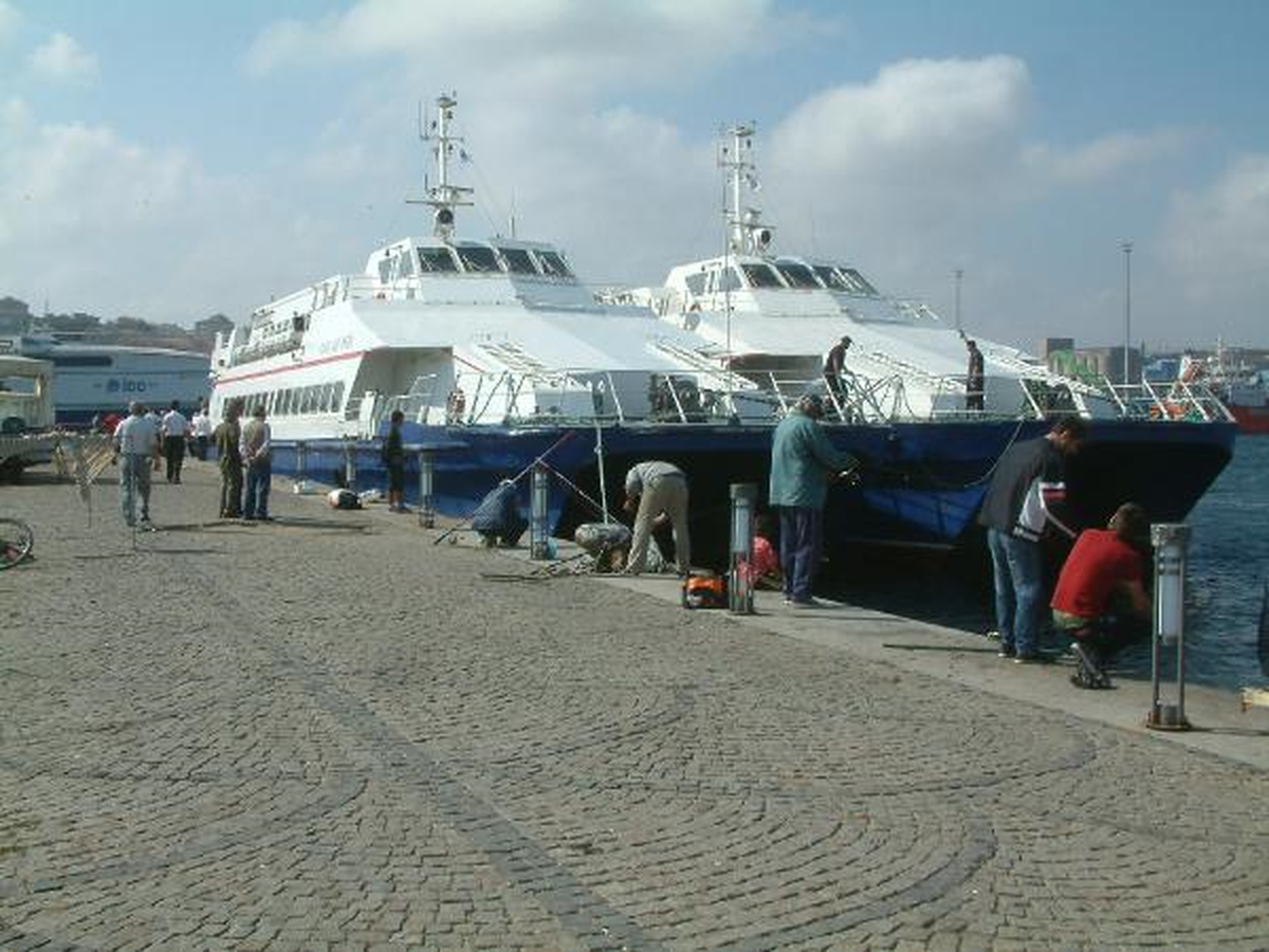 Bandırma\'da Deniz Otobüsü Arıza Yaptı
