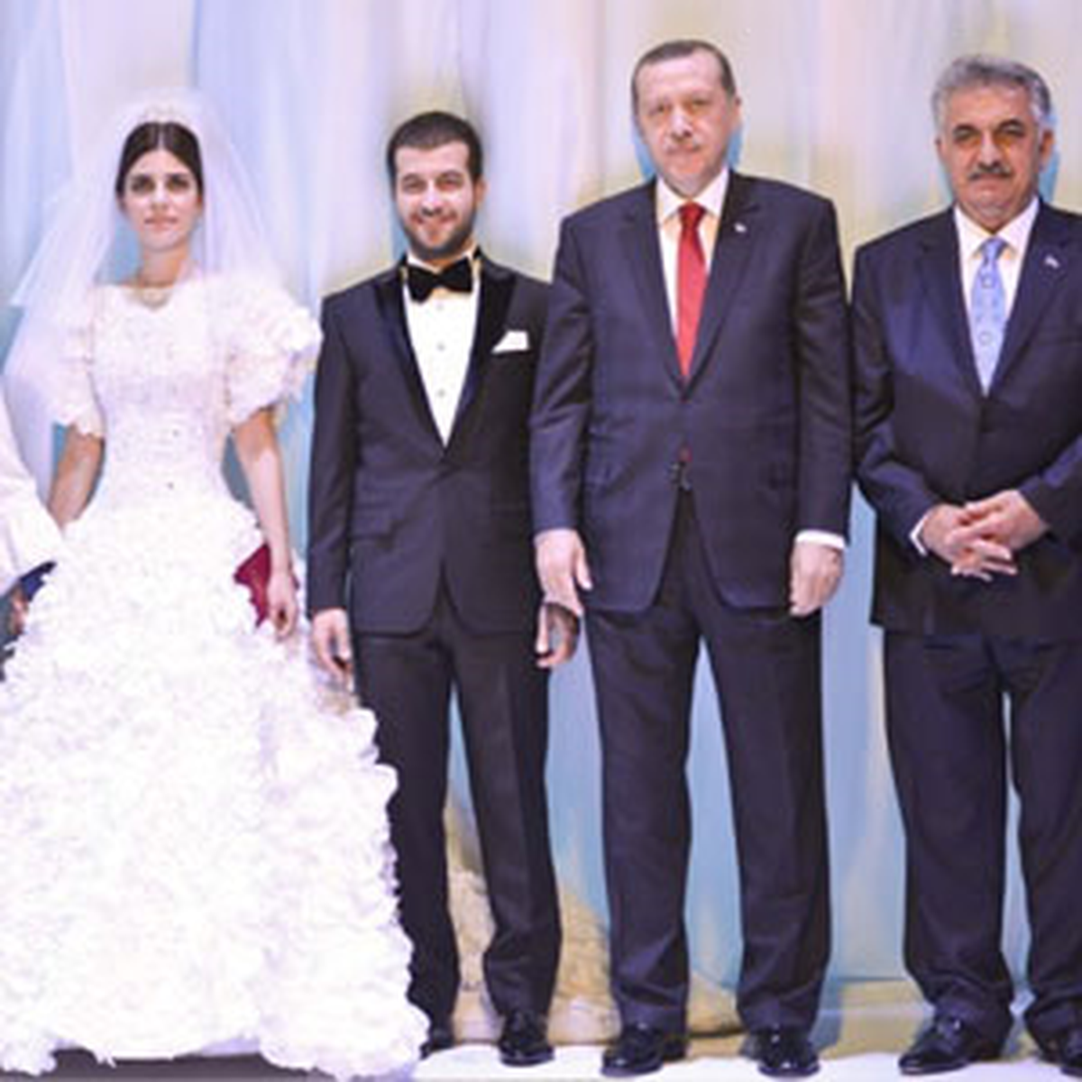 Başbakan Erdoğan Bakan Hayati Yazıcı\'nın Oğlunun Düğününe Katıldı