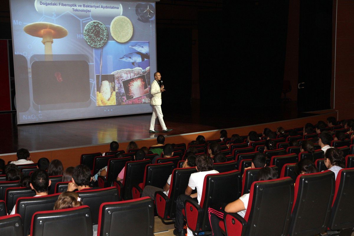 'Canlılardaki Teknoloji' Konferansı