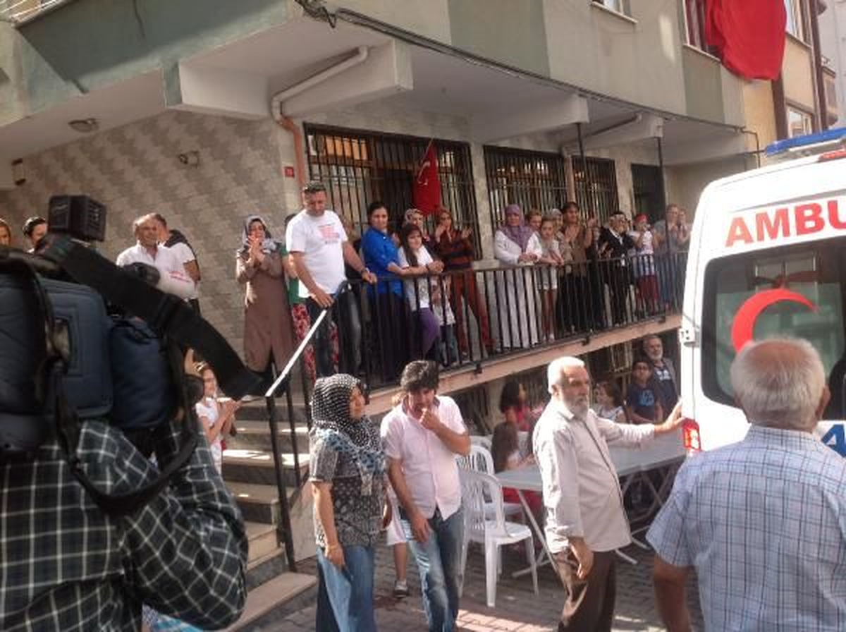 Dağlıca Gazisi Baba Ocağında Alkışlarla Karşılandı
