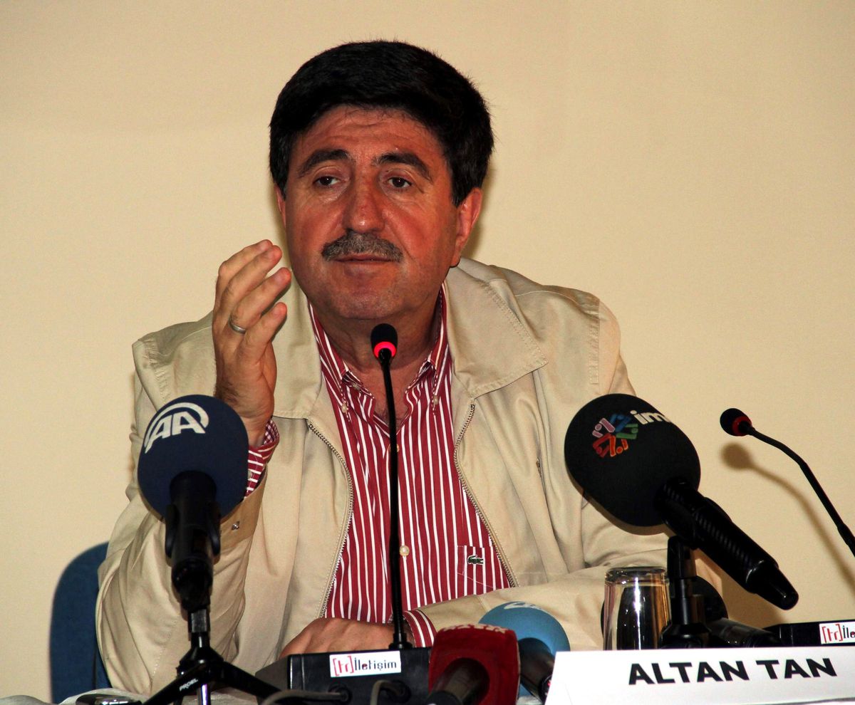 Diyarbakır\'da "Anadilde Eğitim" Paneli
