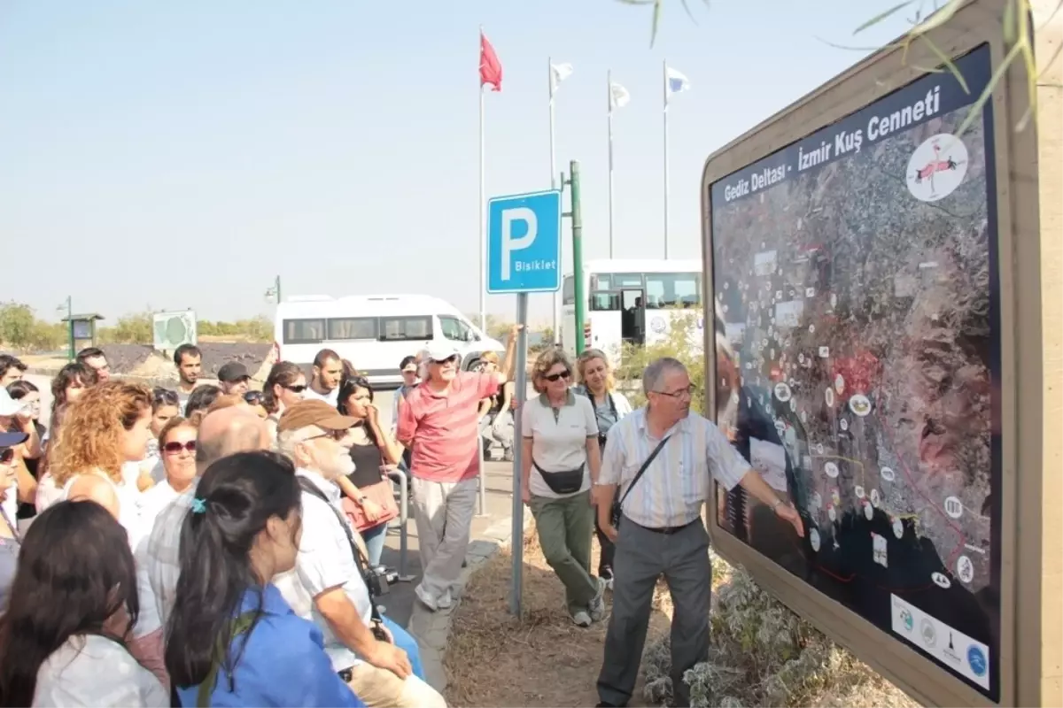 Dünya Kuş Gözlem Haftası Kuş Cenneti'nde Kutlandı