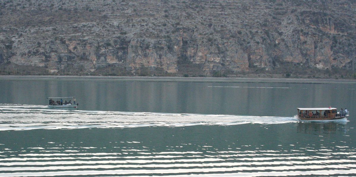 Halfeti\'de Yeni Geçim Kaynağı Tekne Turları