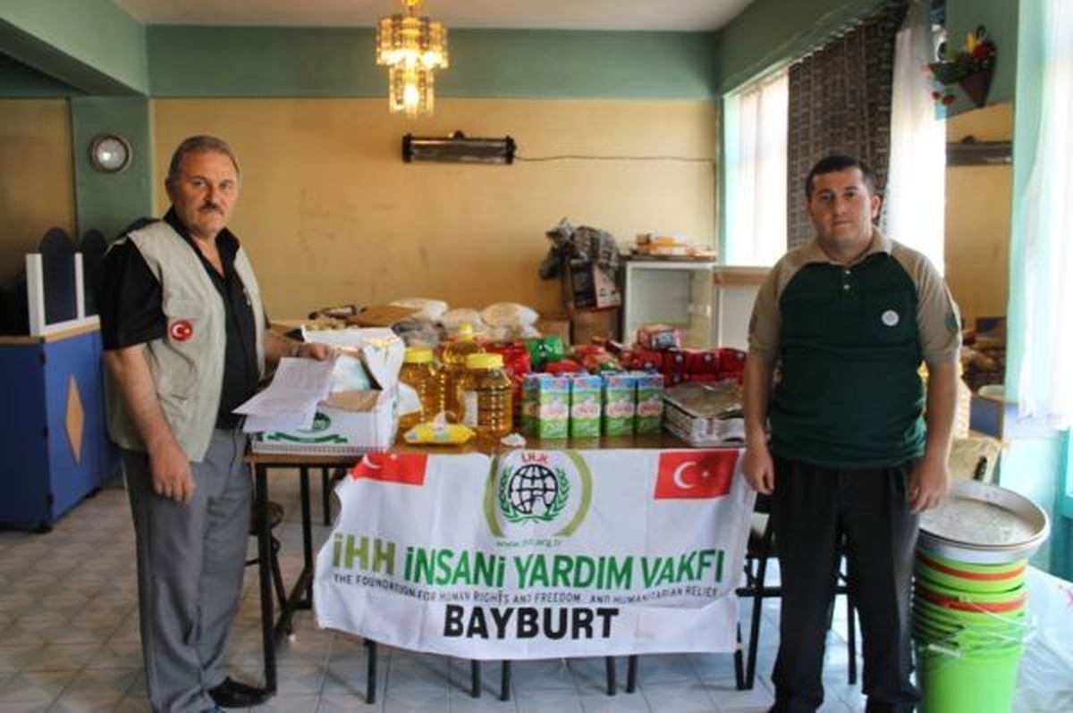 İhh\'nın Bayburt\'taki Afganlı Mültecilere Yardımları Devam Ediyor