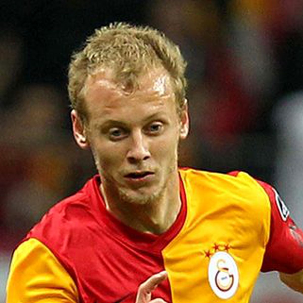 İngilizler, Semih\'i Mercek Altına Aldı!