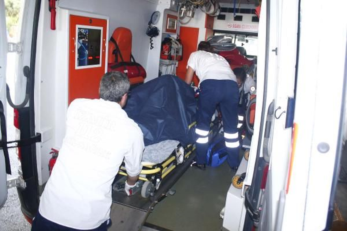 İzmir\'de Eğitim Uçağının Düşmesi