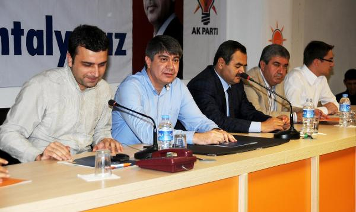 Menderes Türel\'den Sevinç Gözyaşı