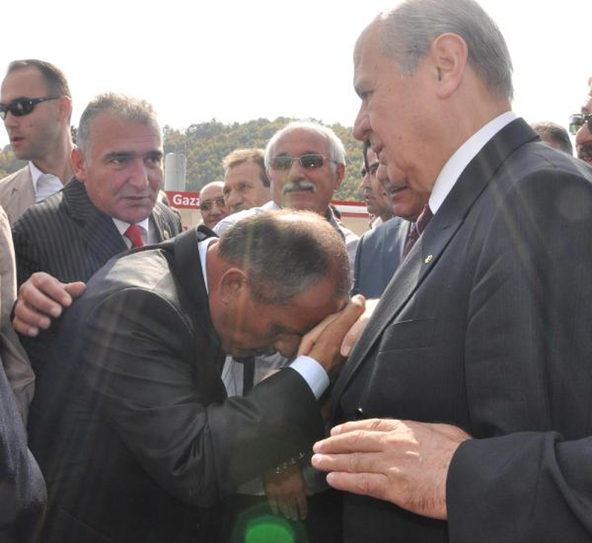 MHP Genel Başkanı Bahçeli: AK Parti Belediyelerimizi Sindiremeyecek