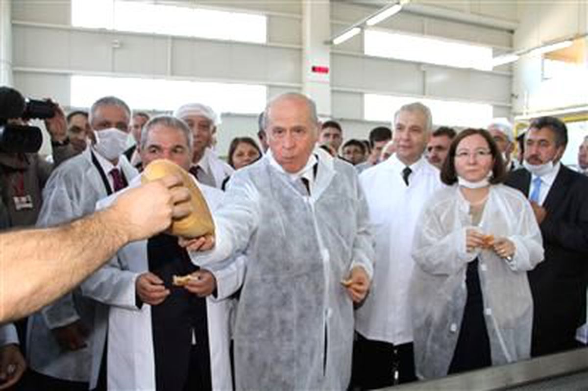 MHP Lideri Bahçeli\'den Günlük 9 Ekmek