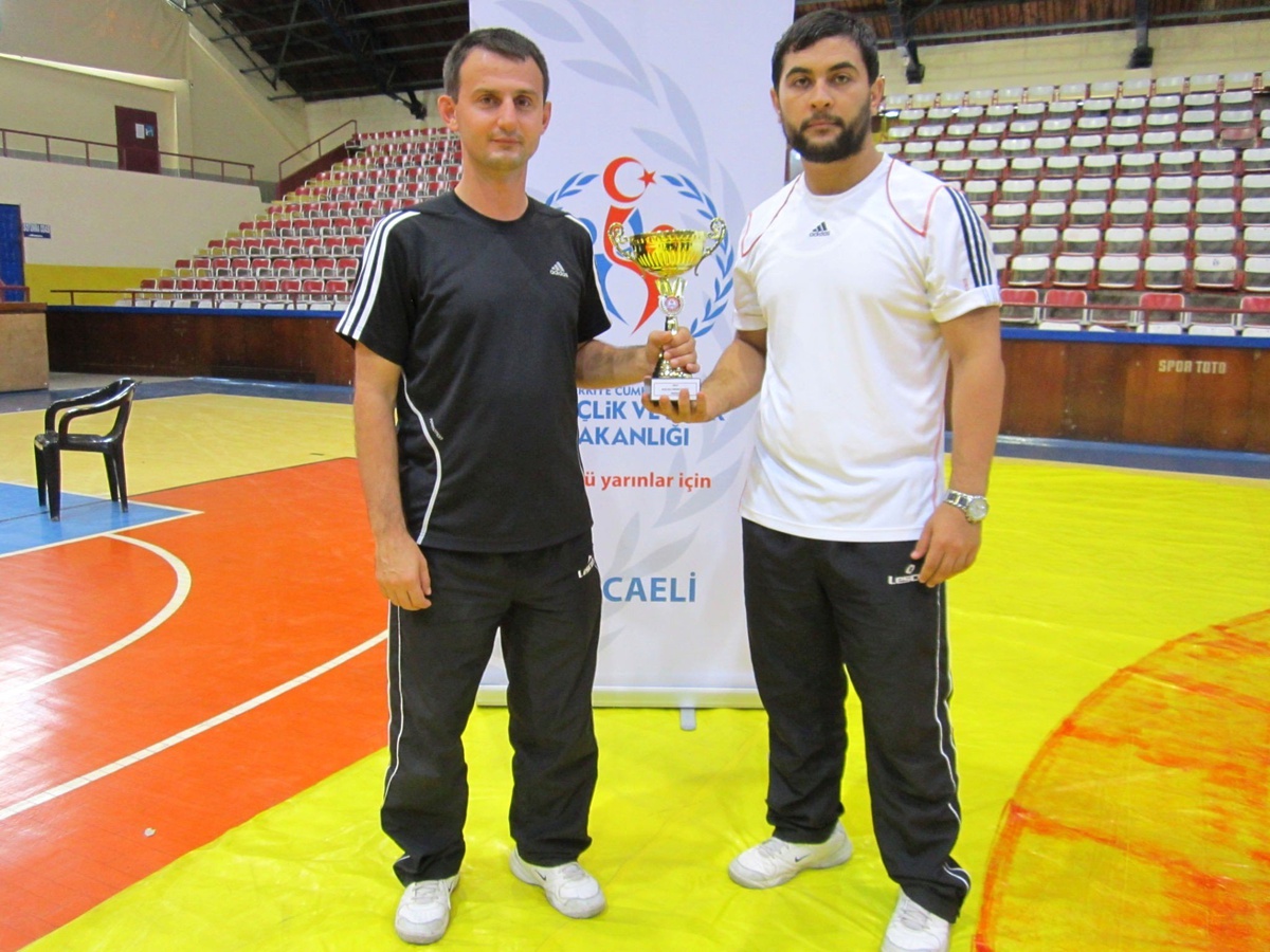 Minikler Güreş Ligi\'nde Şampiyon Kağıtspor