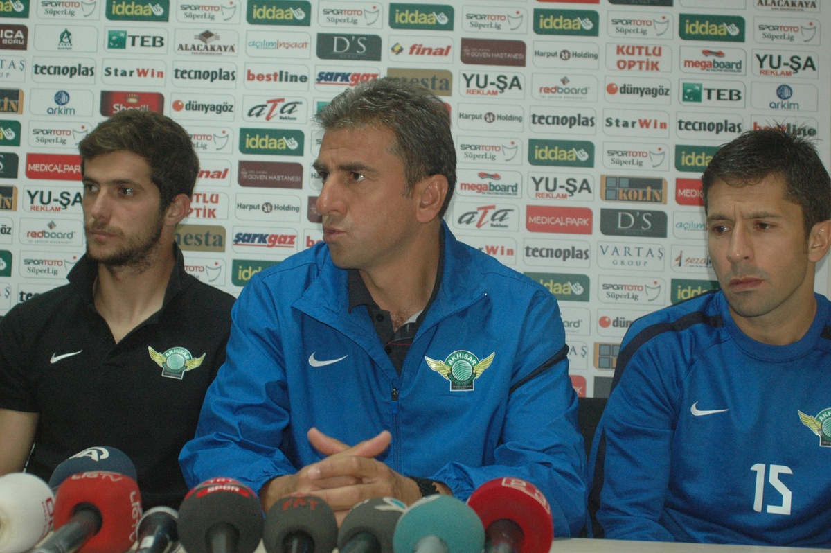 Sanica Boru Elazığspor Kendi Sahasında Akhisar Belediyespor ile Berabere Kaldı