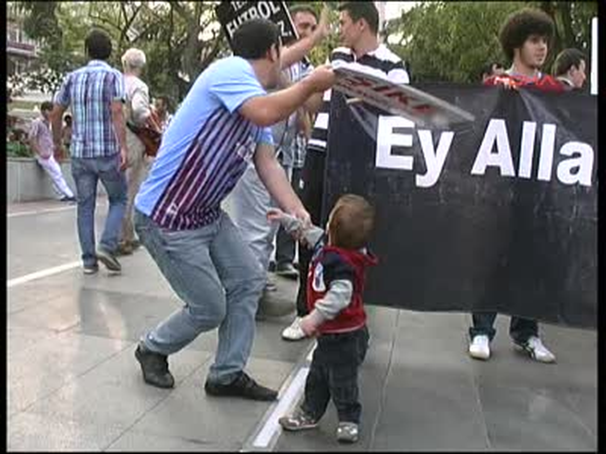 Trabzon\'da Temiz Futbol Eylemi