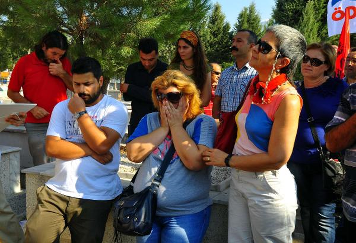 28 Yıl Sonra Mezar Başında İlk Anma