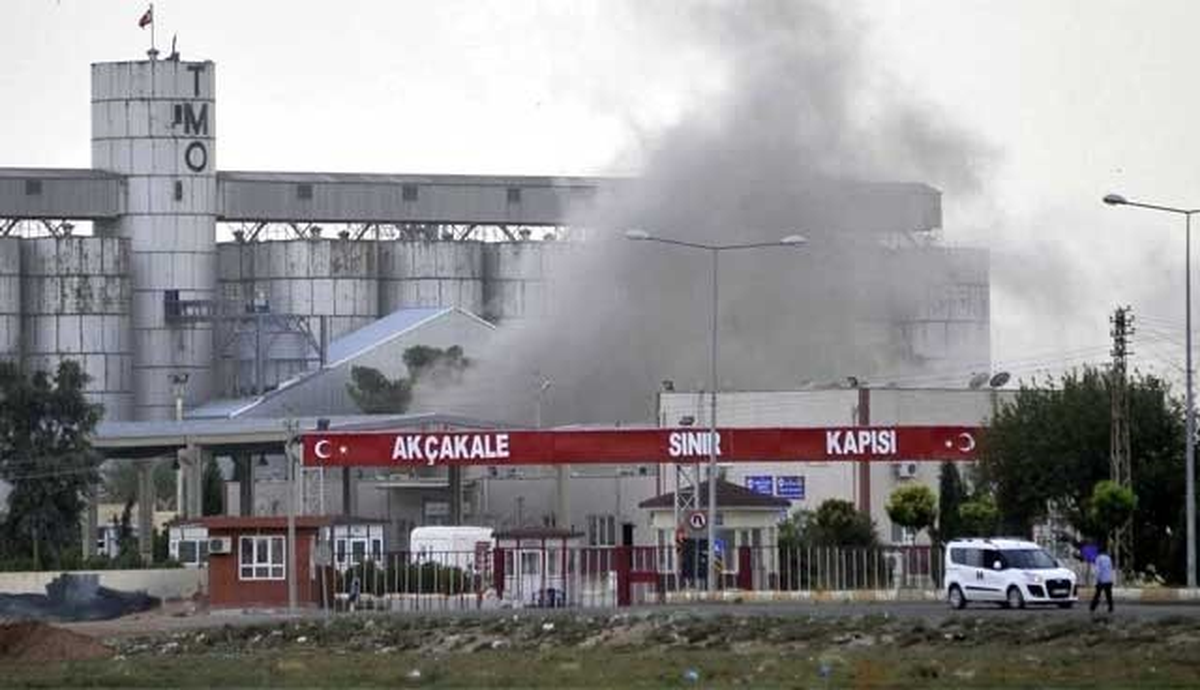Akçakale\'ye Suriye\'den Top Mermisi Düştü