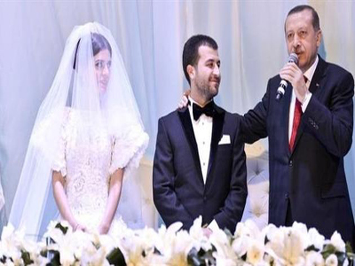 Erdoğan Bakanının Oğluna Şahit Oldu