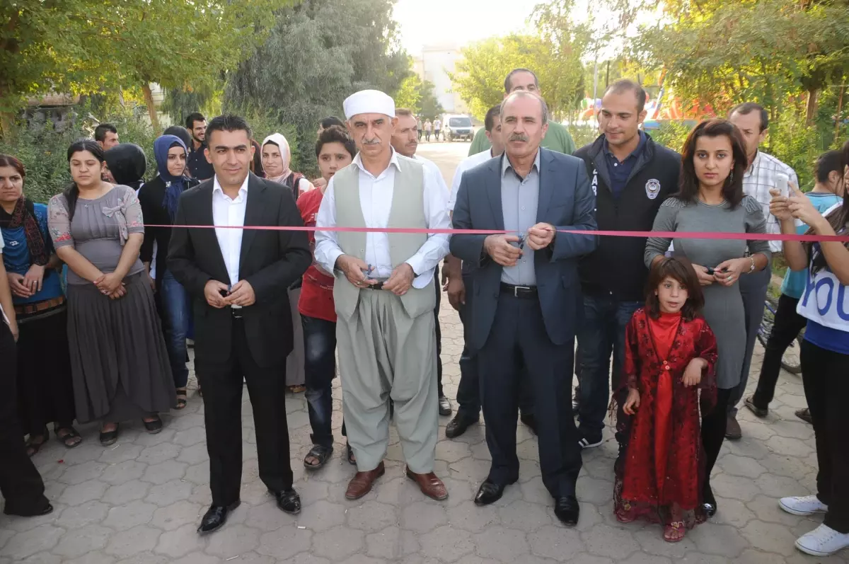 Bayan Kursiyerlerin Resim Sergisine Yoğun İlgi
