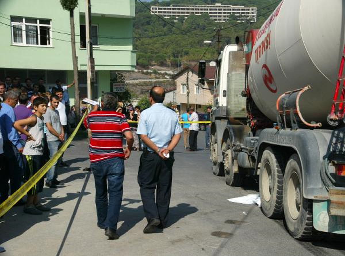 Beton Mikserinin Altında Kalan Çocuk Kurtarılamadı