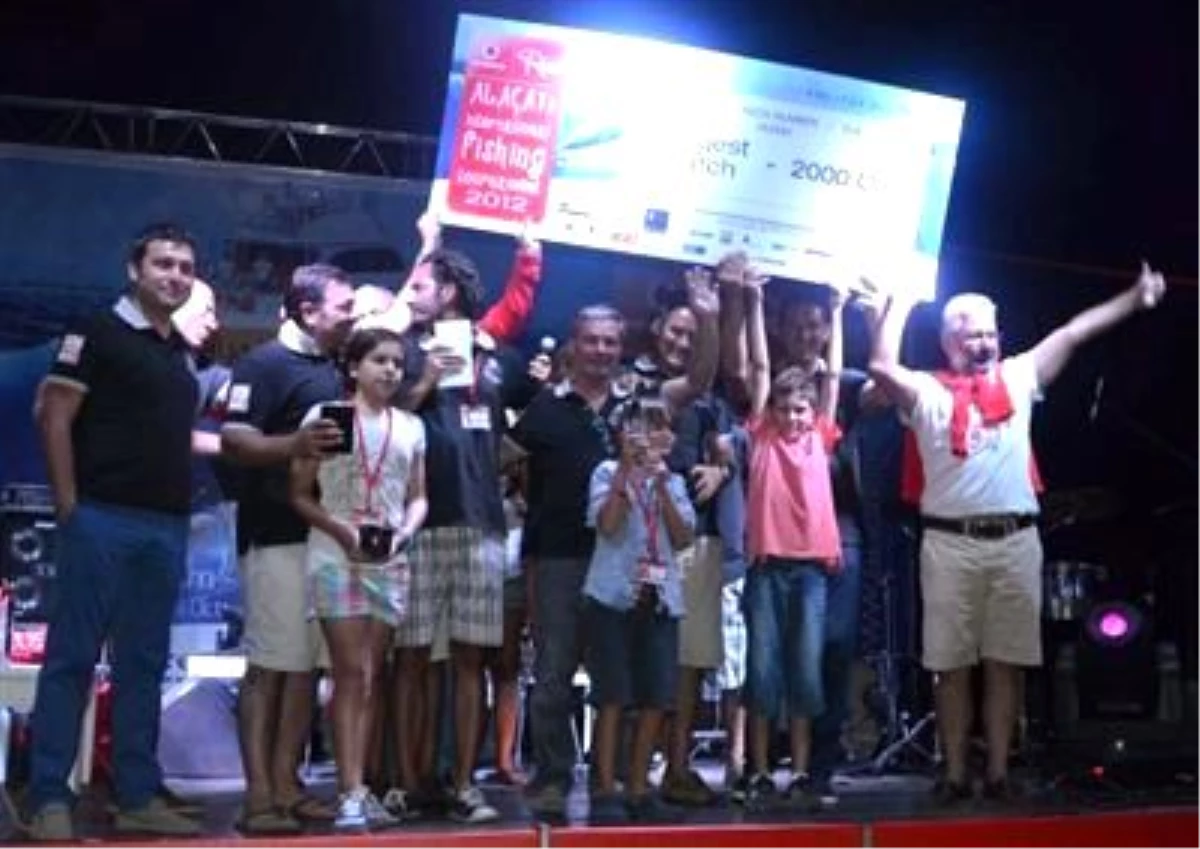 Çeşme\'de \'Alaçatı Uluslararası Balıkçılık Turnuvası\' Sona Erdi