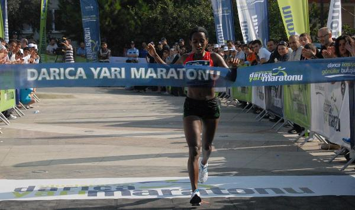 Darıca Yarı Maratonu\'nda Birincilikler Kenya ve Etiyopyalı Atletlerin