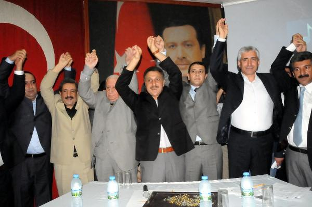 Diyarbarır\'da Has Partililer, AK Parti\'ye Geçti