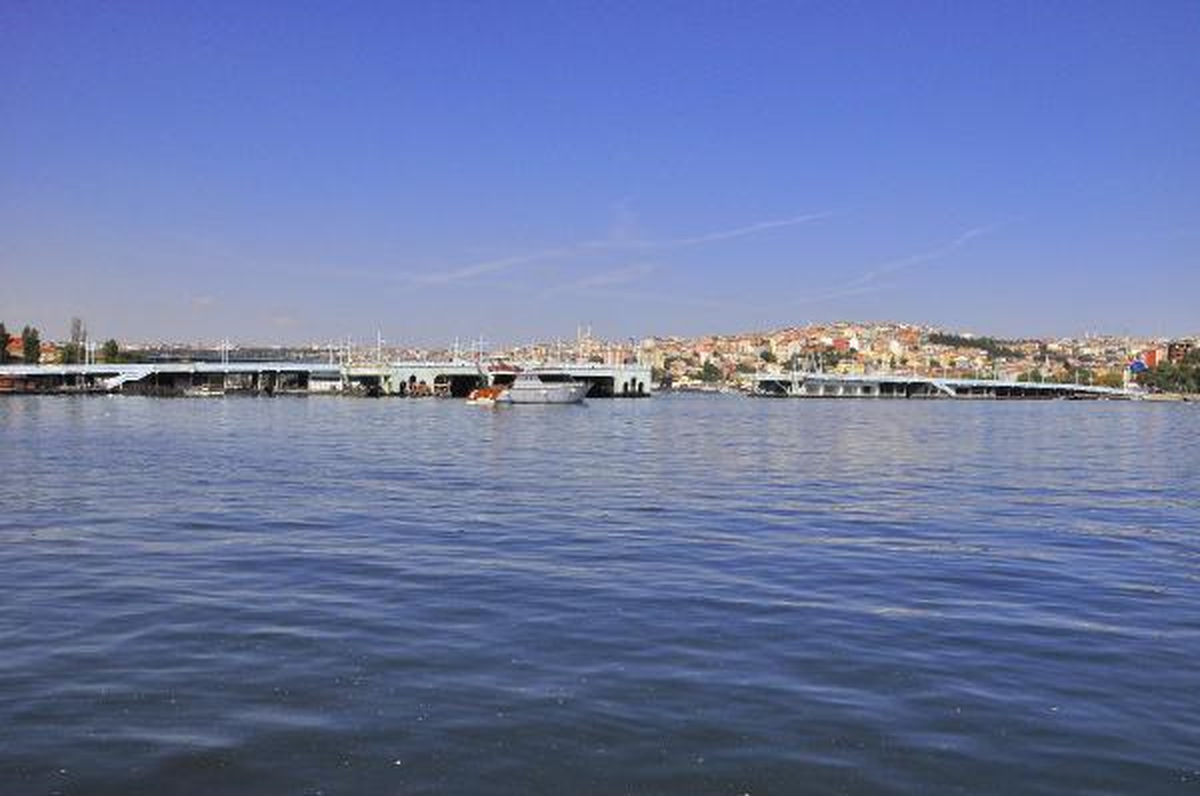 Eski Galata Köprüsü Tekrar Kapatıldı