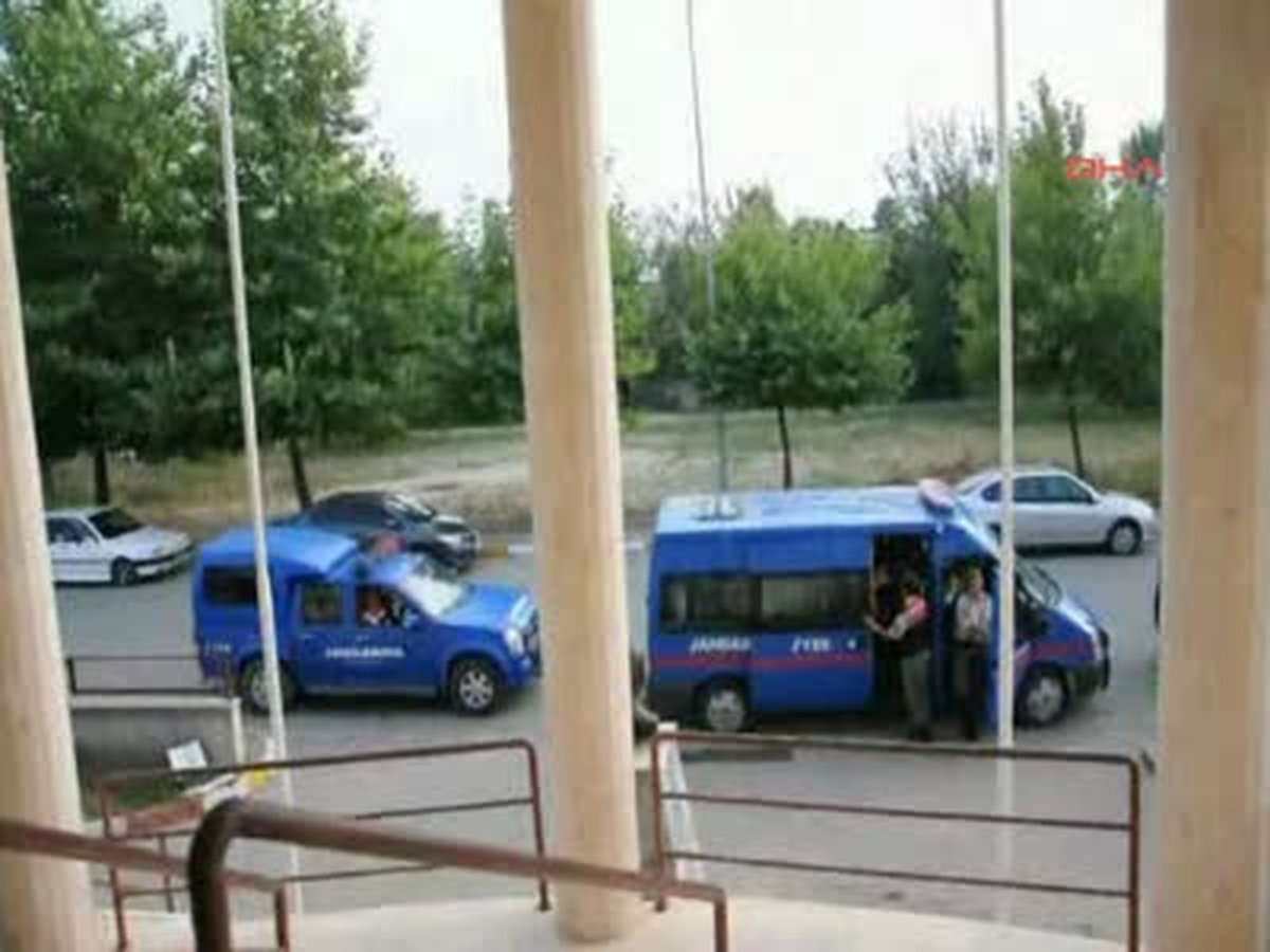 Çalıştıkları Fabrikayı Soydular