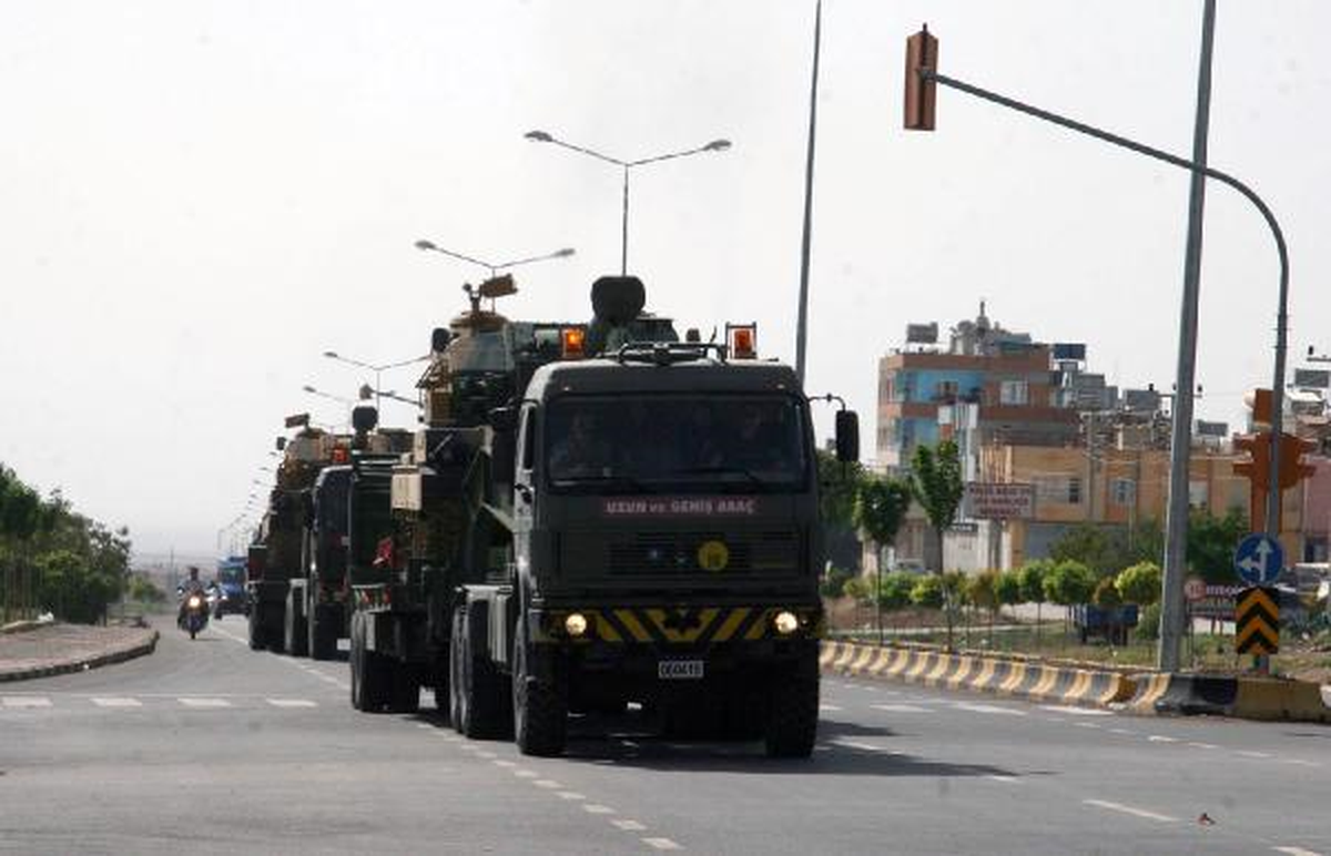 Kilis Sınırına Obüs Topları Sevk Edildi