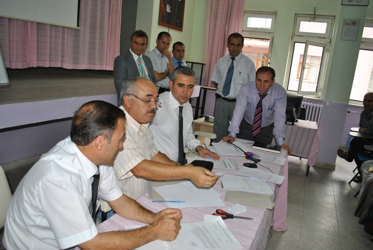Selendi\'de Kurayla Temizlik Görevlisi Alımı