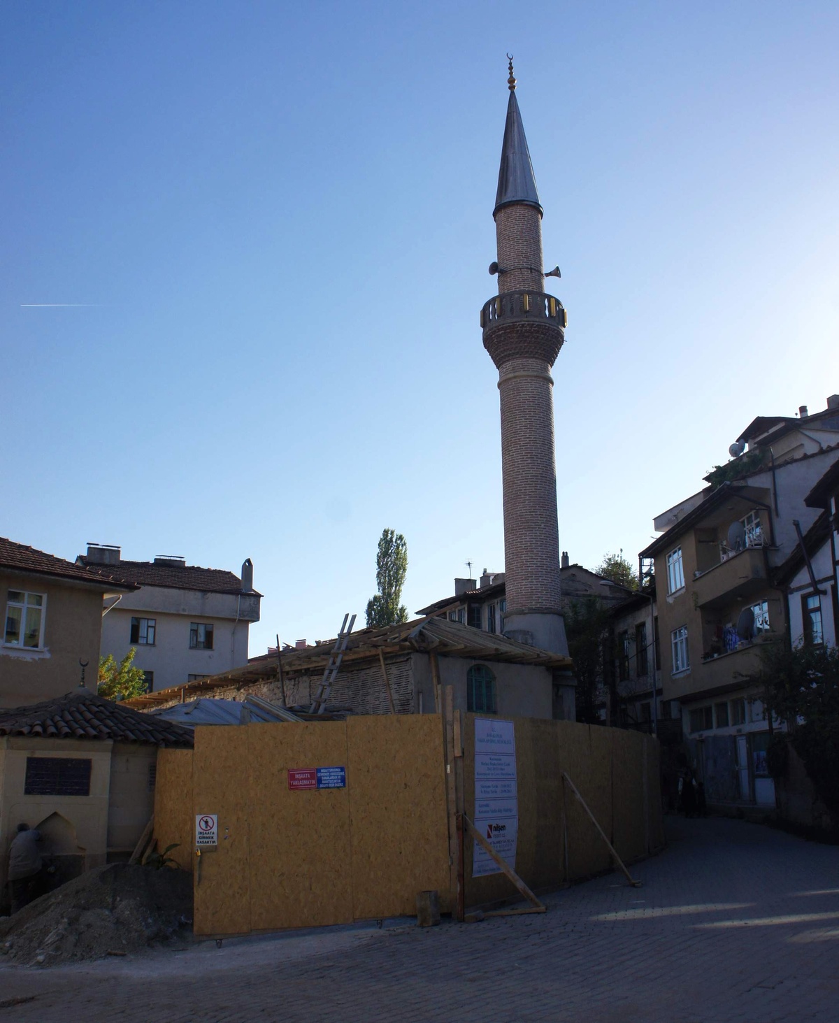 Tarihi Hepkebirler Camii ve Türbesi Ayağa Kaldırılıyor
