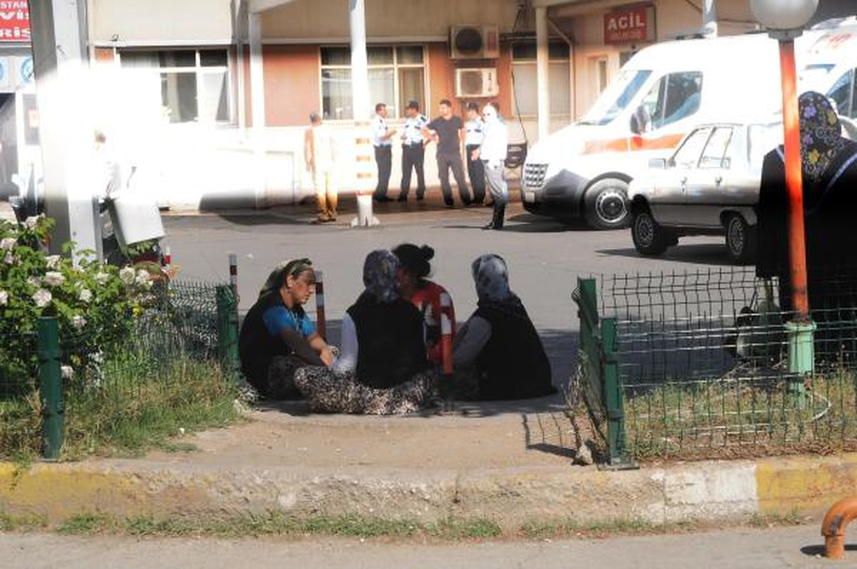 Yeğenini Tabancayla Ağır Yaraladı