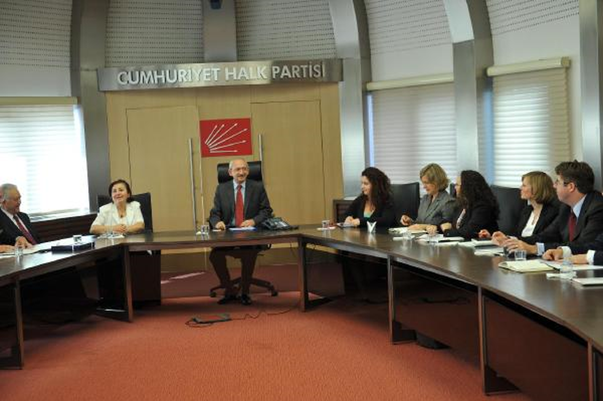 Almanya Körber Vakfı Heyeti, Kılıçdaroğlu\'nu Ziyaret Etti