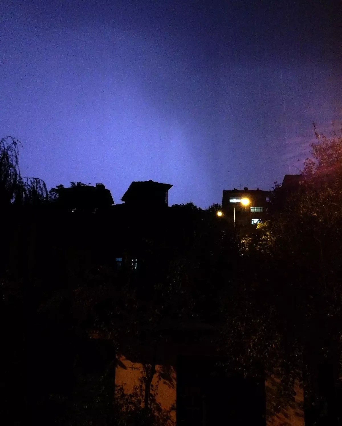 Bartın'da Çakan Şimşekler Korkuttu