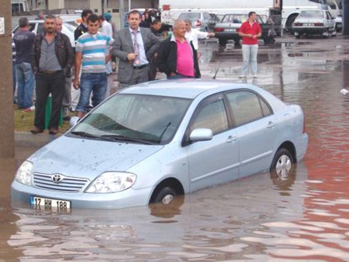 Çan\'da Sağanak Su Baskınlarına Yol Açtı