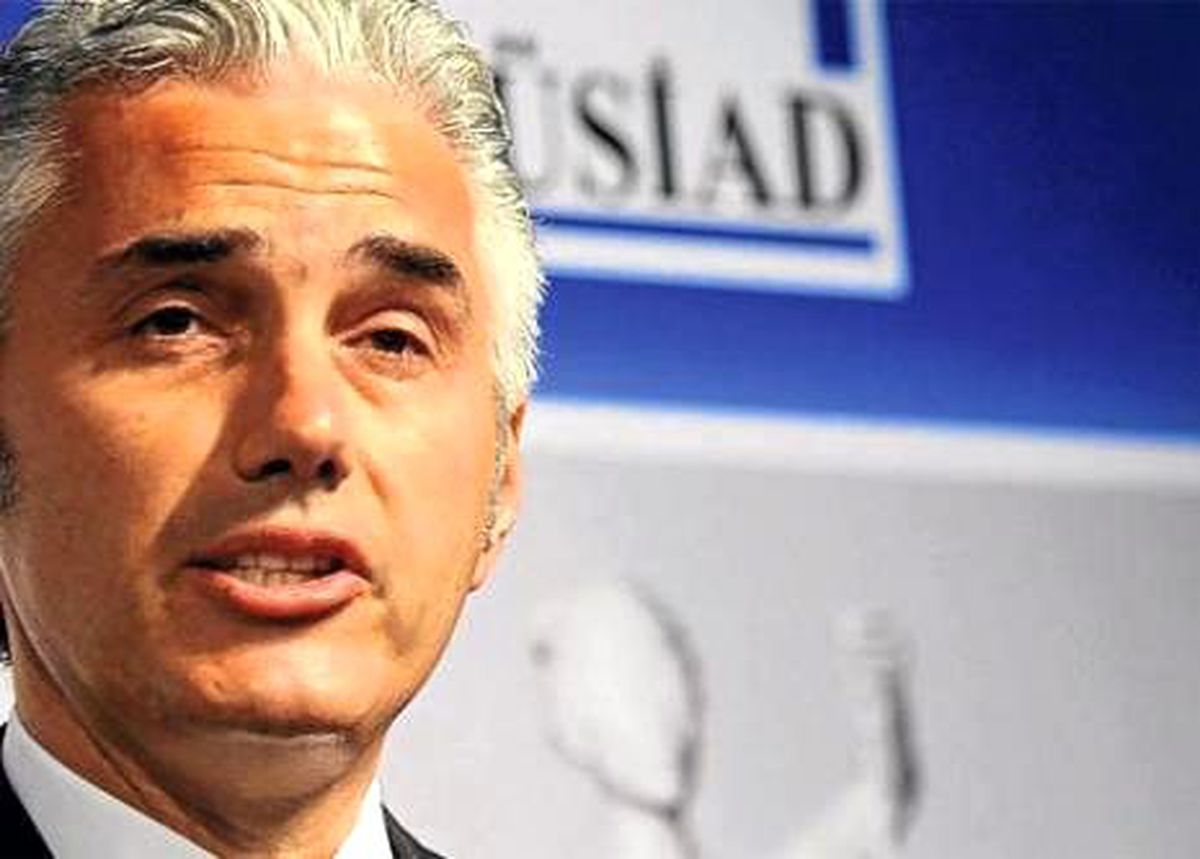 Dinçer Tüsiad Başkanlıığı Sinyali Verdi