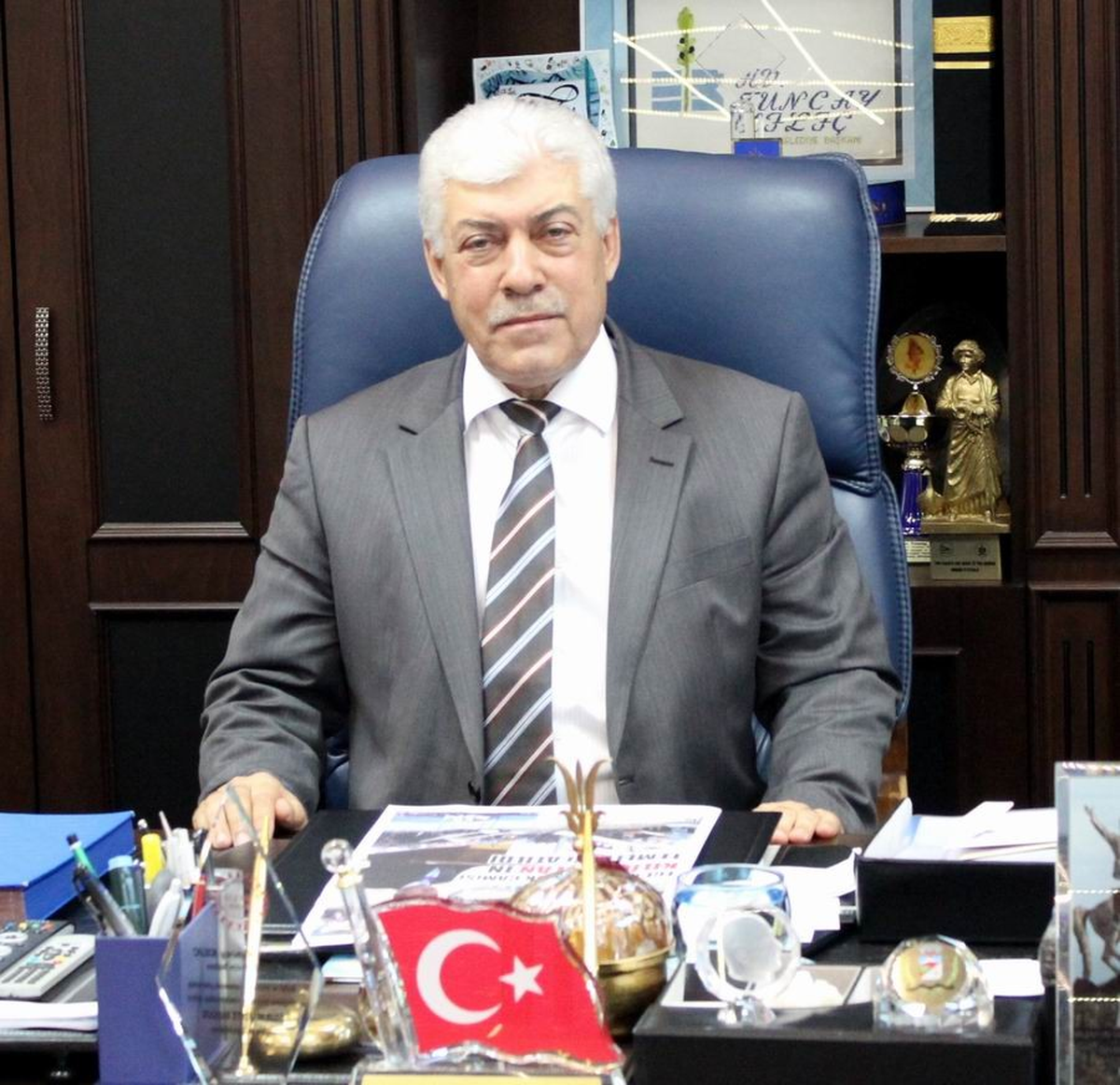 Edremit Belediye Meclisi\'nde İstifa
