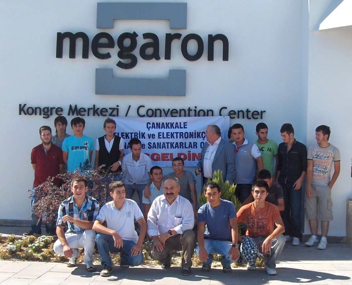Elektrikçiler Seminerde Buluştu