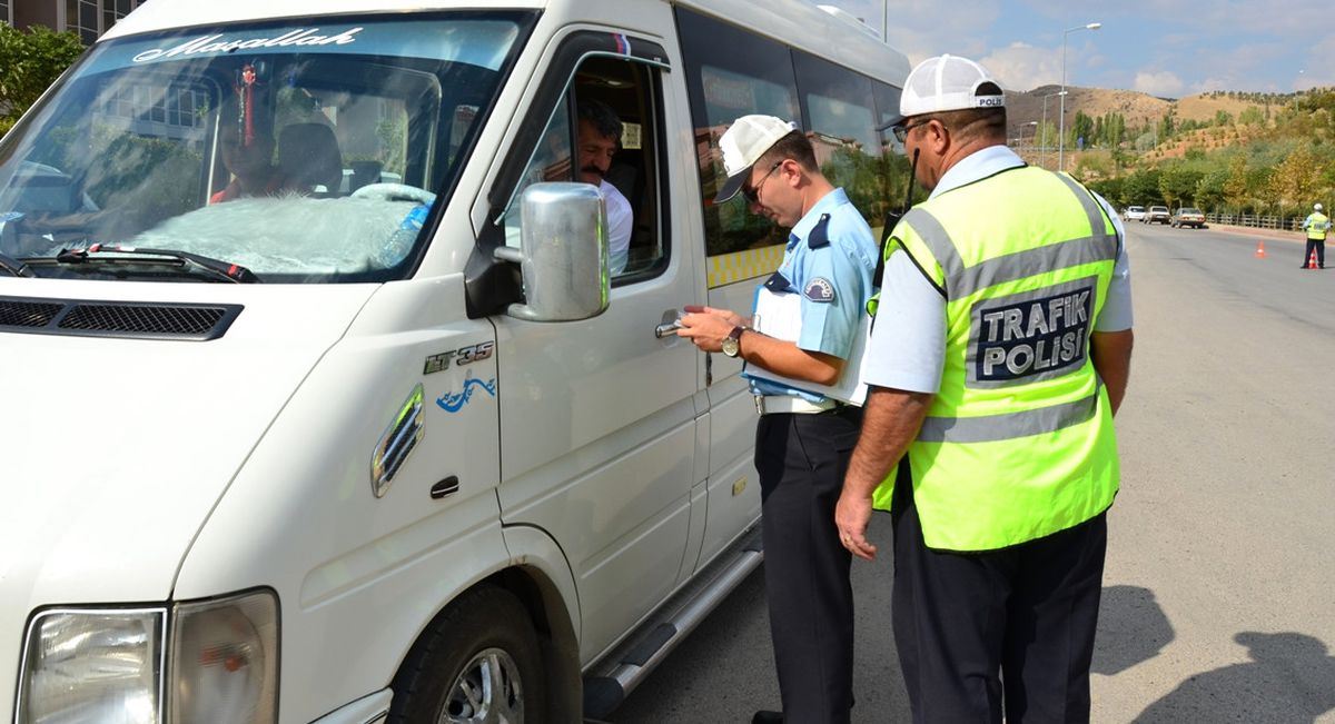 Kırıkkale\'de Servis Araçları Denetlendi
