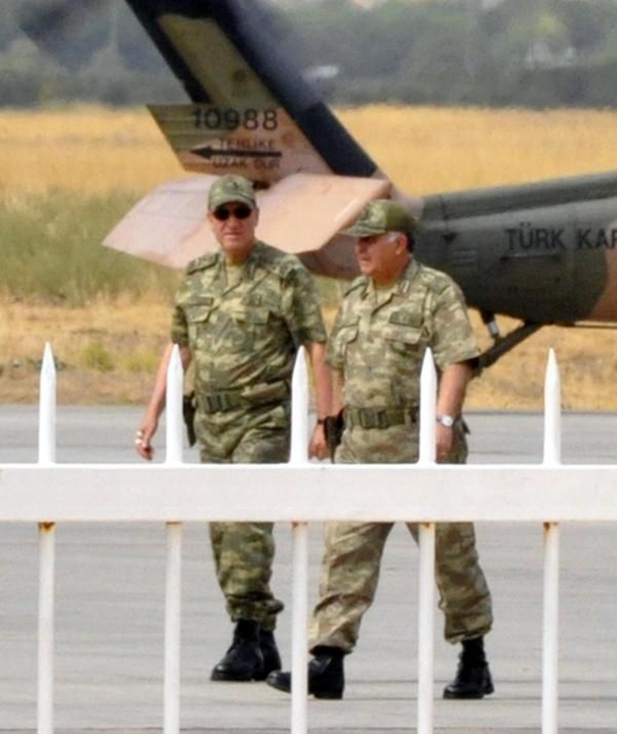 Komutanlar İskenderun\'a Çıkarma Yaptı