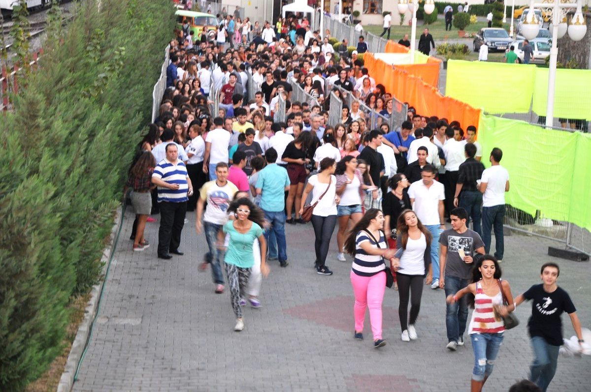 Lmfao İzmir\'den Rüzgar Gibi Geçti