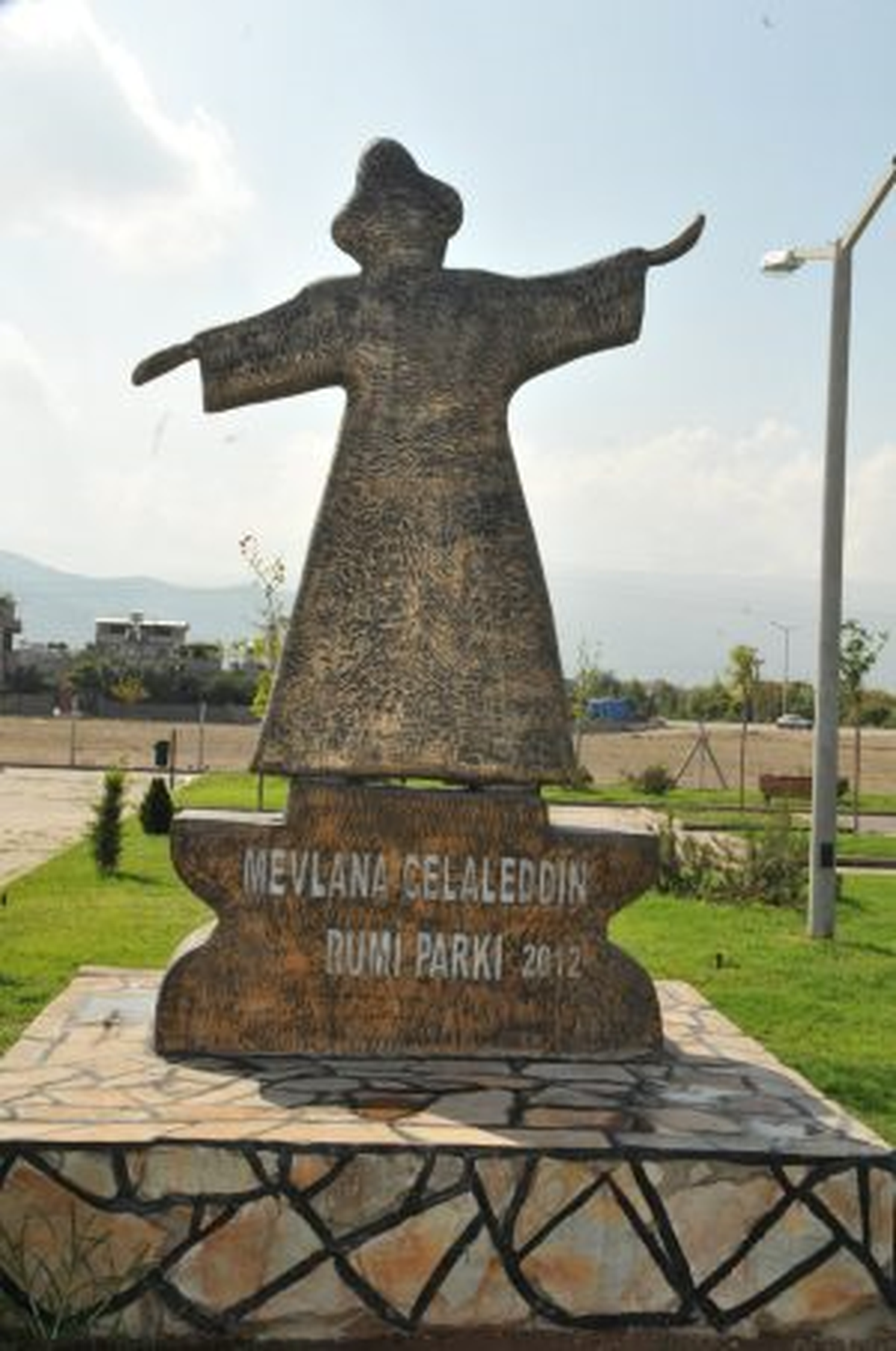 Mevlana Mahallesine Modern Bir Park
