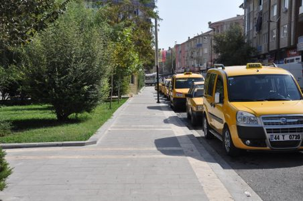 Niyazi Mısri Caddesi\'nin Çehresi Değişiyor