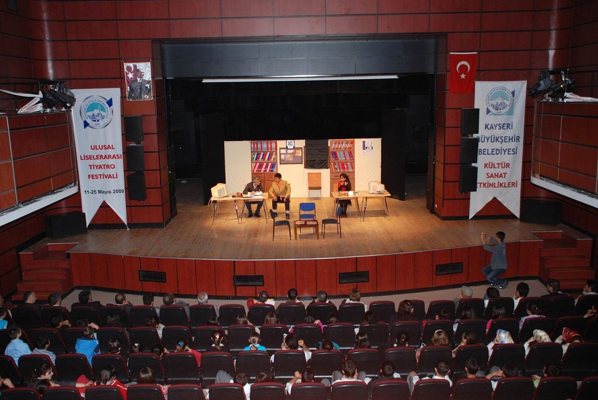 Perde, Gençler İçin 8. Kez Açılacak