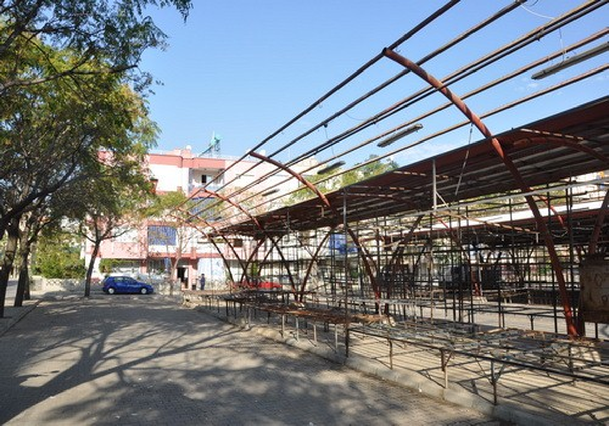 Salihli\'nin Pazar Pazarı Modernize Ediliyor
