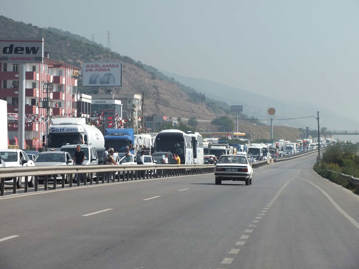 Tem Otoyolu\'ndaki Bakım Çalışmaları